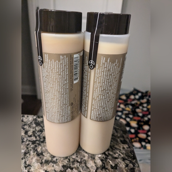 Carol's Daughter Monoi Shampoo and Conditioner - Picture 3 of 3